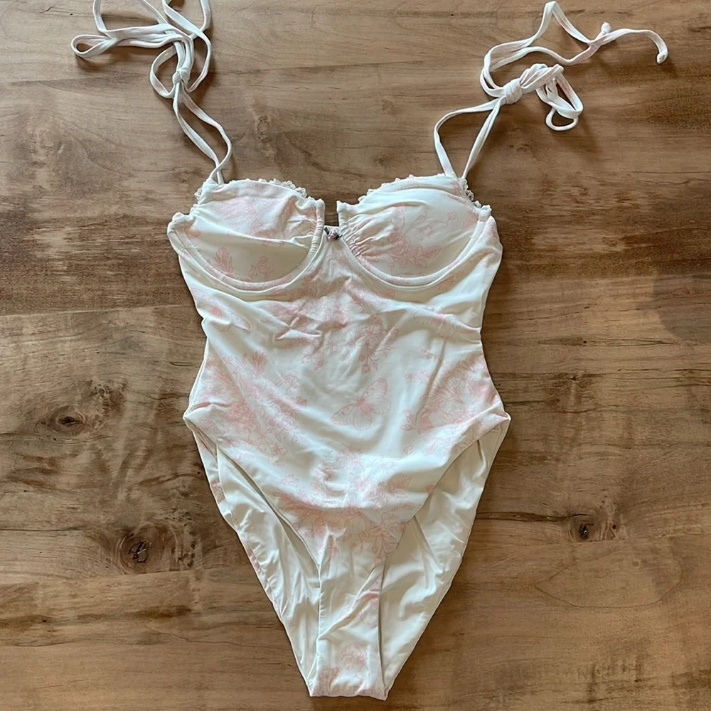 NWT Dippin’ Daisy’s Bonjour One Piece Swimsuit Je Taime Fleur Sexy Lingerie - Picture 4 of 13